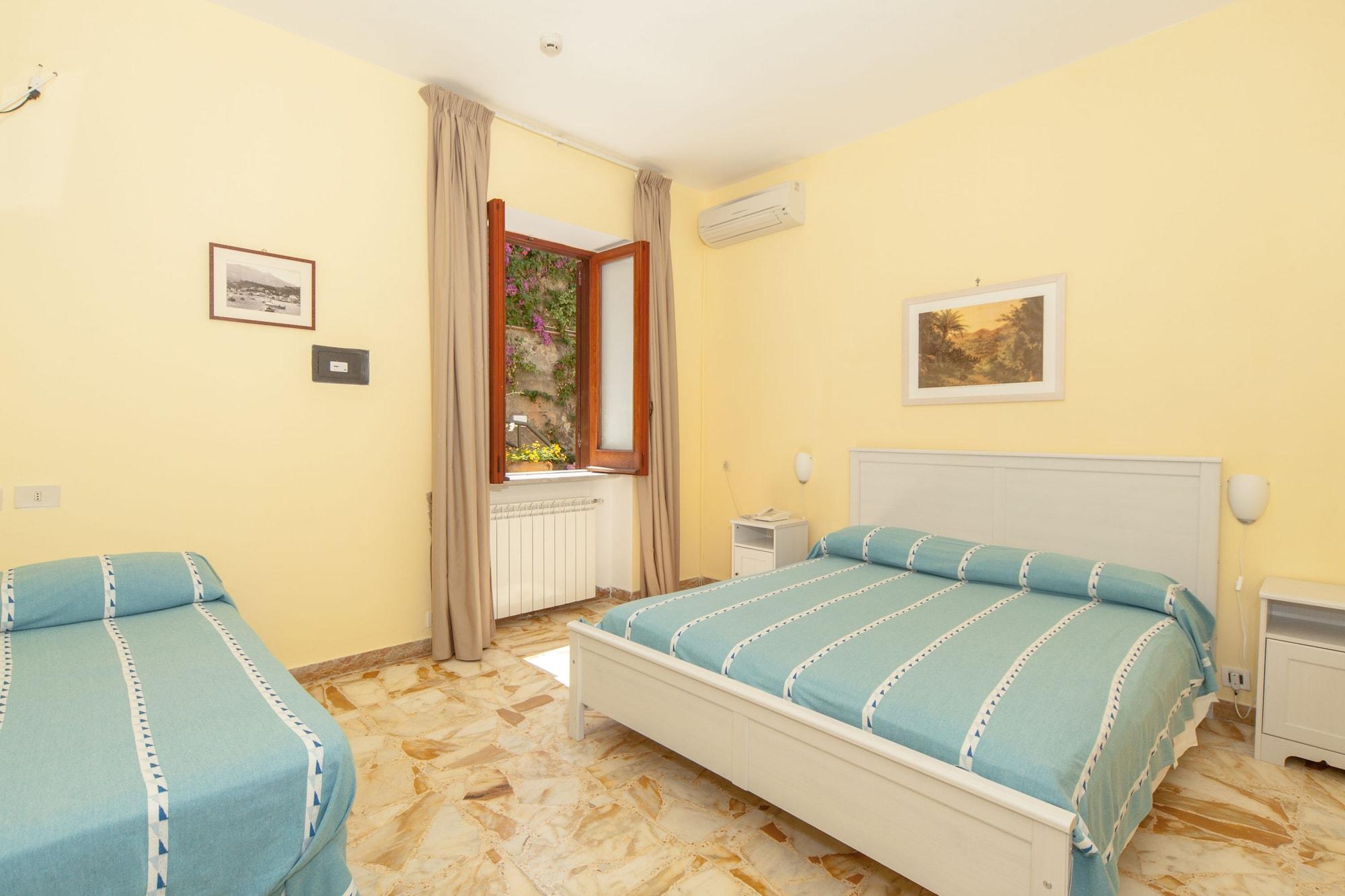 Hotel Ape Regina Casamicciola Terme Exteriör bild