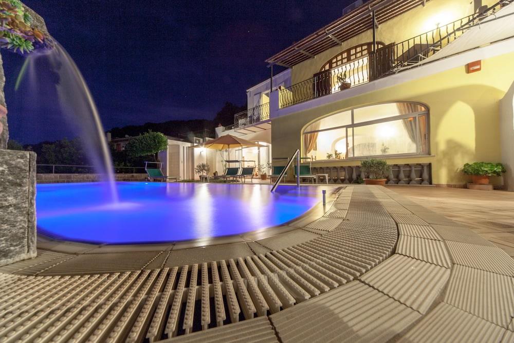Hotel Ape Regina Casamicciola Terme Exteriör bild