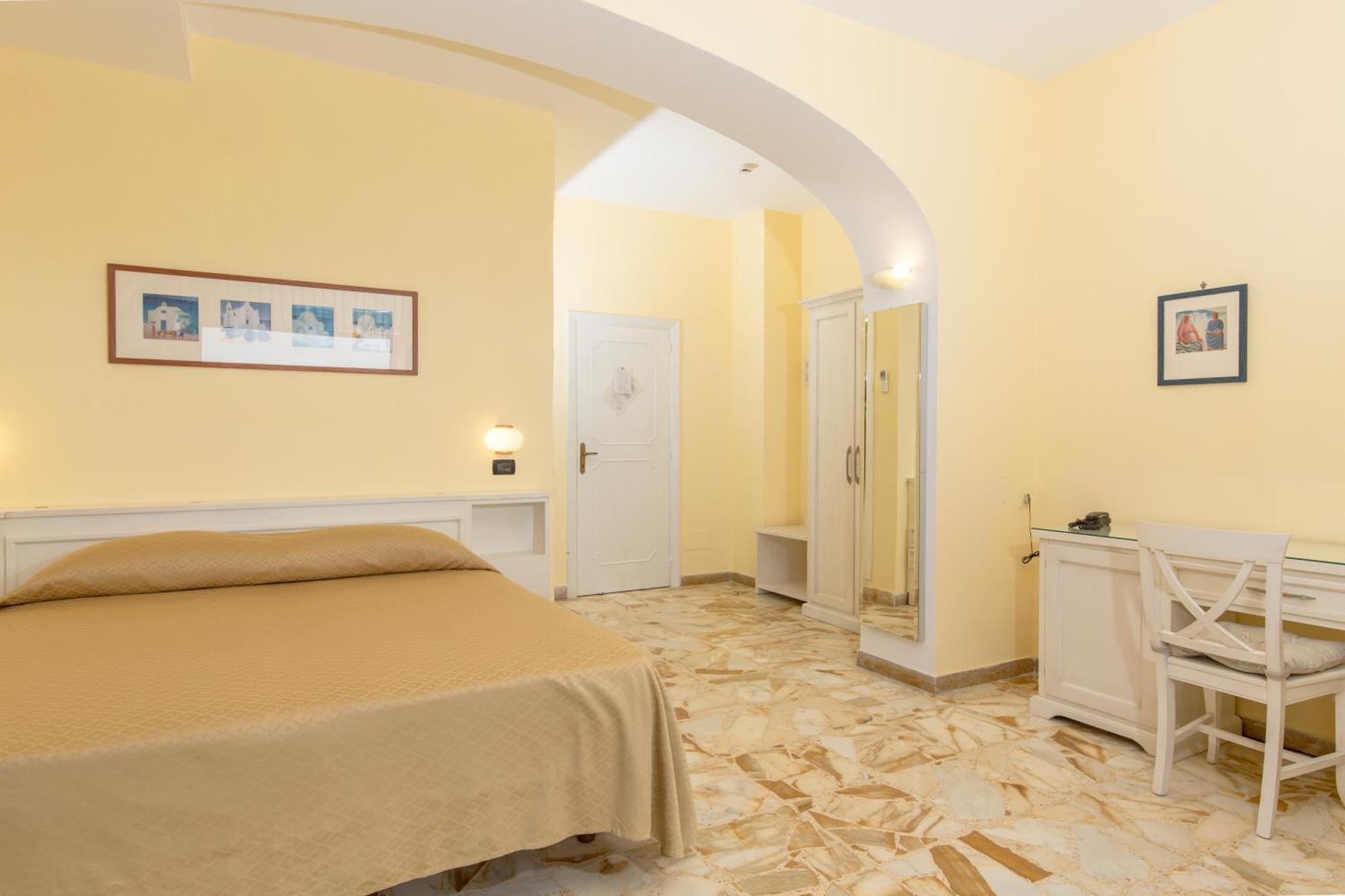 Hotel Ape Regina Casamicciola Terme Exteriör bild